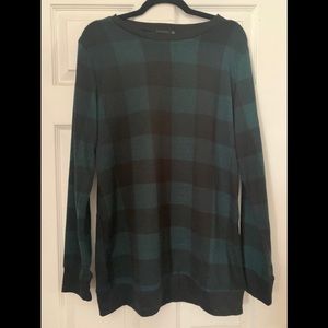Women’s long sleeve checkered top